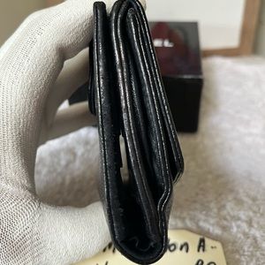 Chanel caviar short wallet